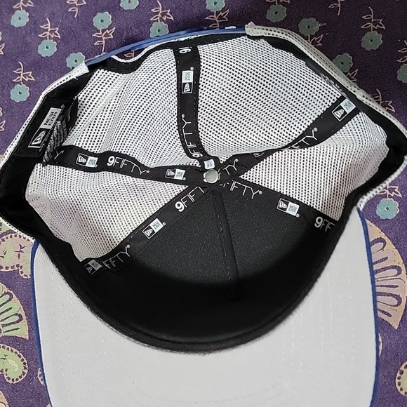 Cubs Snapback Trucker Hat - Picture 3 of 6